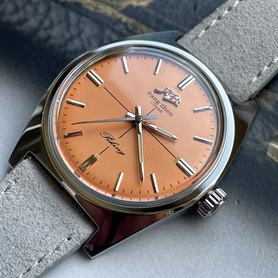 Vintage Collectible Watches - Merkur İzle Somon Kadranlı Saat Metal